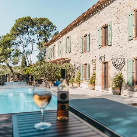 Charmante Mit Terrasse Und Pool By Interhome